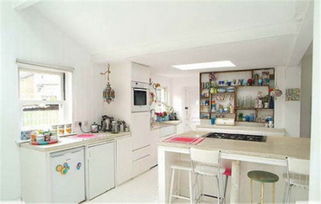 成都裝飾公司純白配多彩，打造美麗的田園混搭風裝飾工程設(shè)計